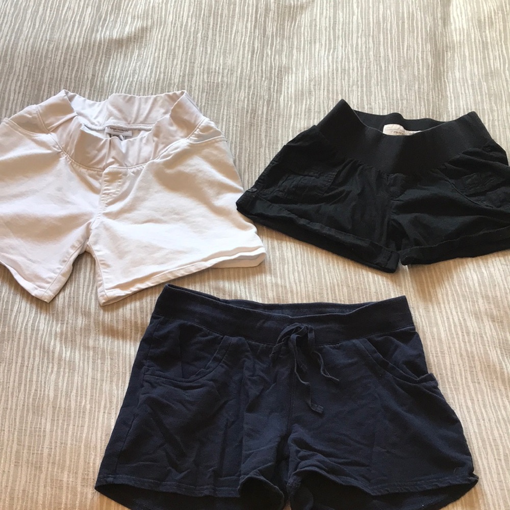 Lot of 3 s/m maternity shorts